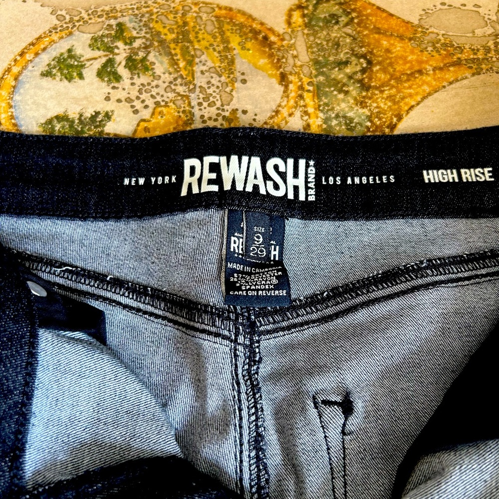 REWASH size 9 high rise denim like new